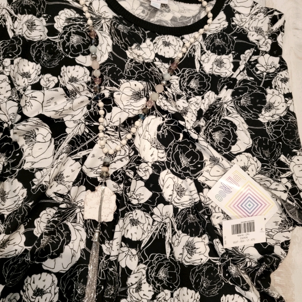 Maxi - Picture 2 of 2